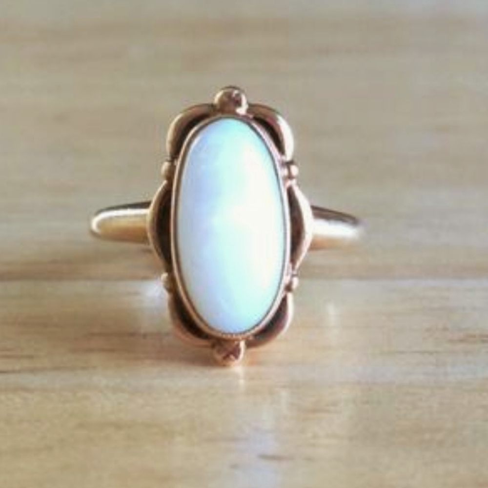 Vintage 10k Gold Opal Ring Size 5.5